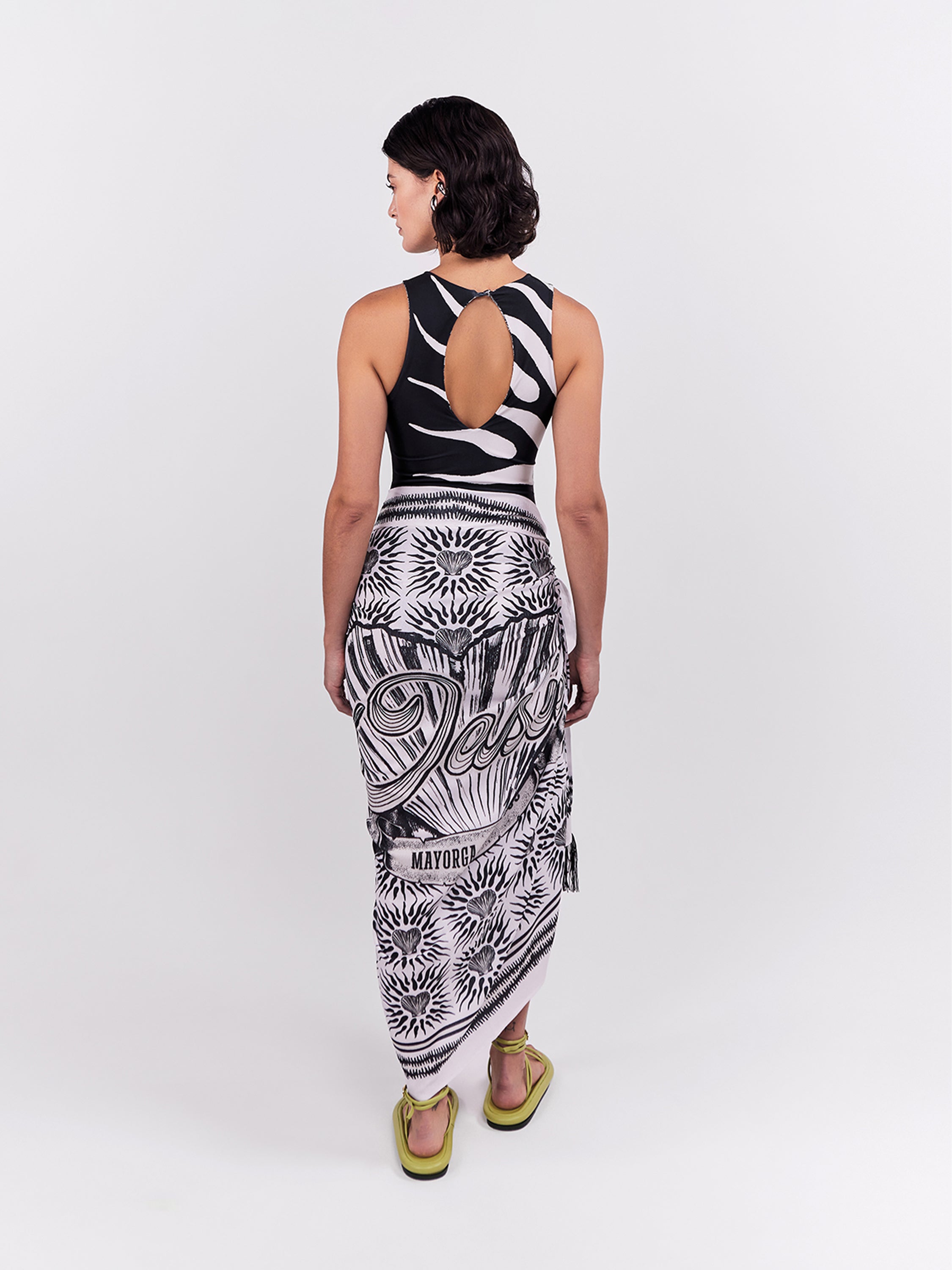 Oasis Sarong/Pareo - Black