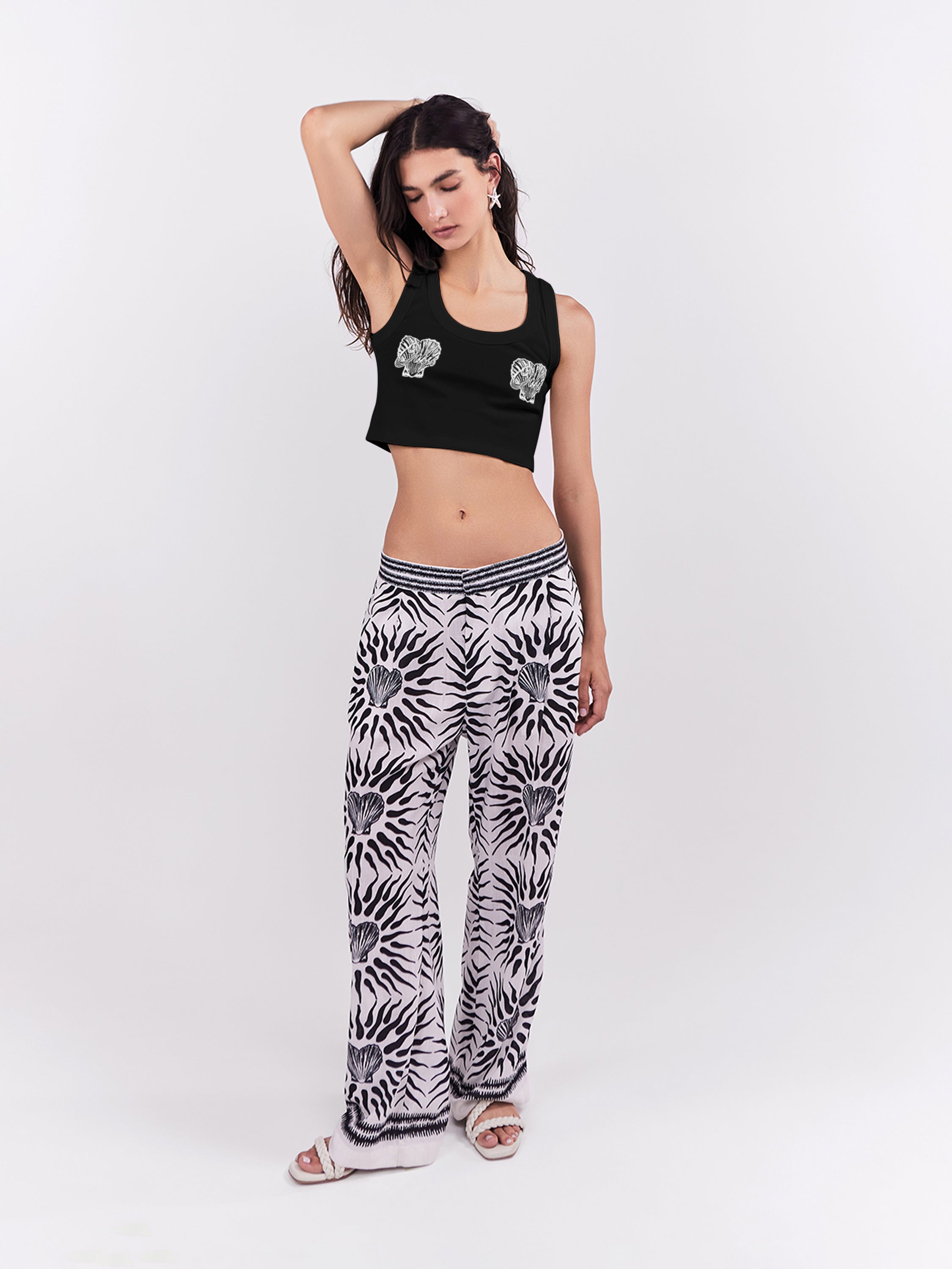 Oasis Cropped Tank Top - Black