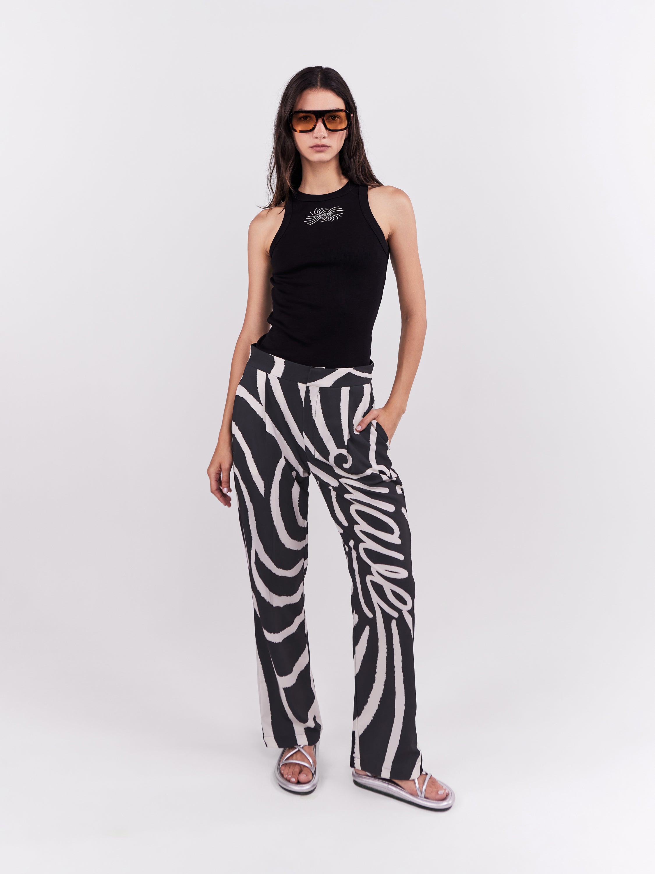 Suave Tank Top- Black