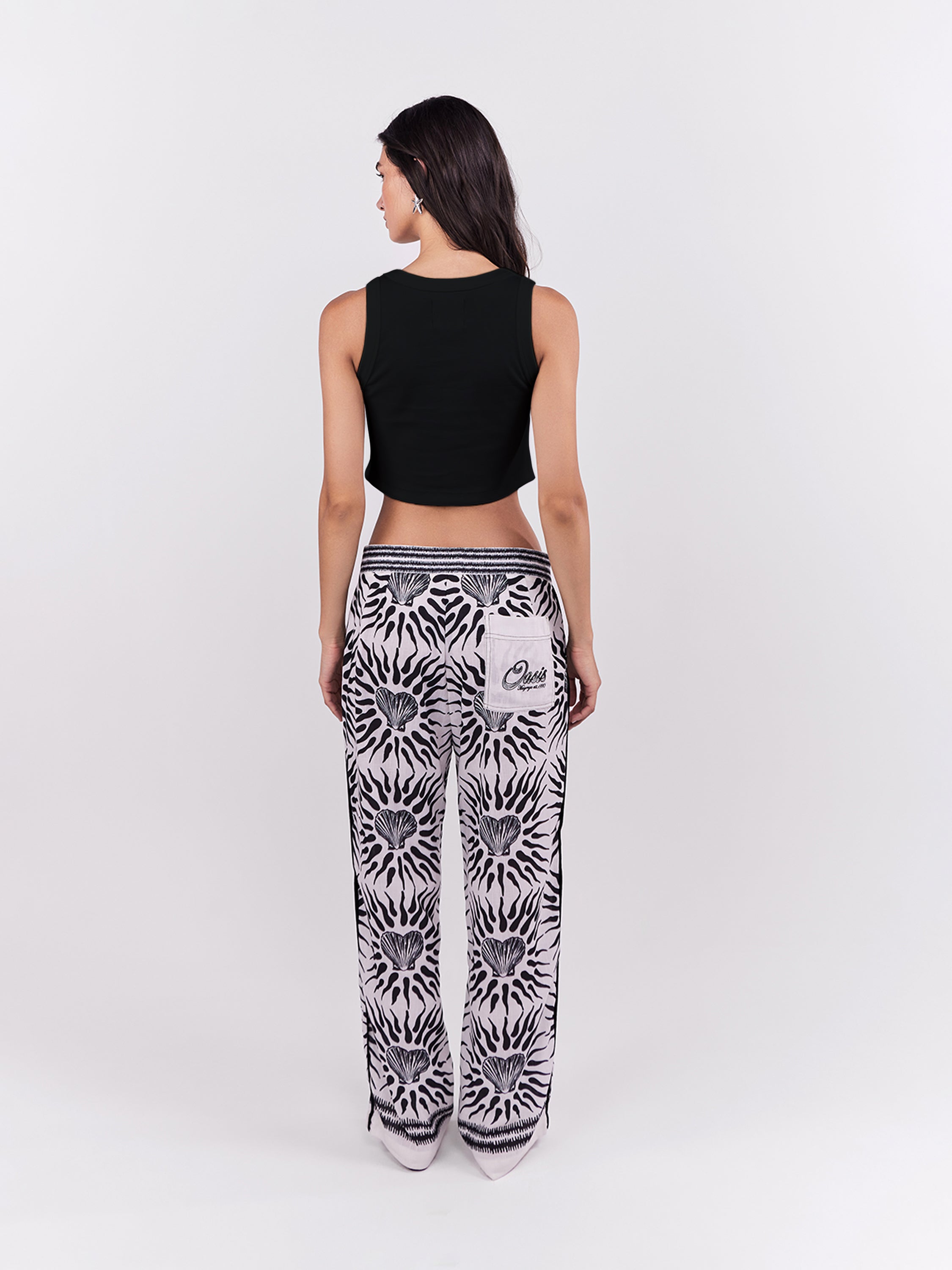 Oasis Cropped Tank Top - Black