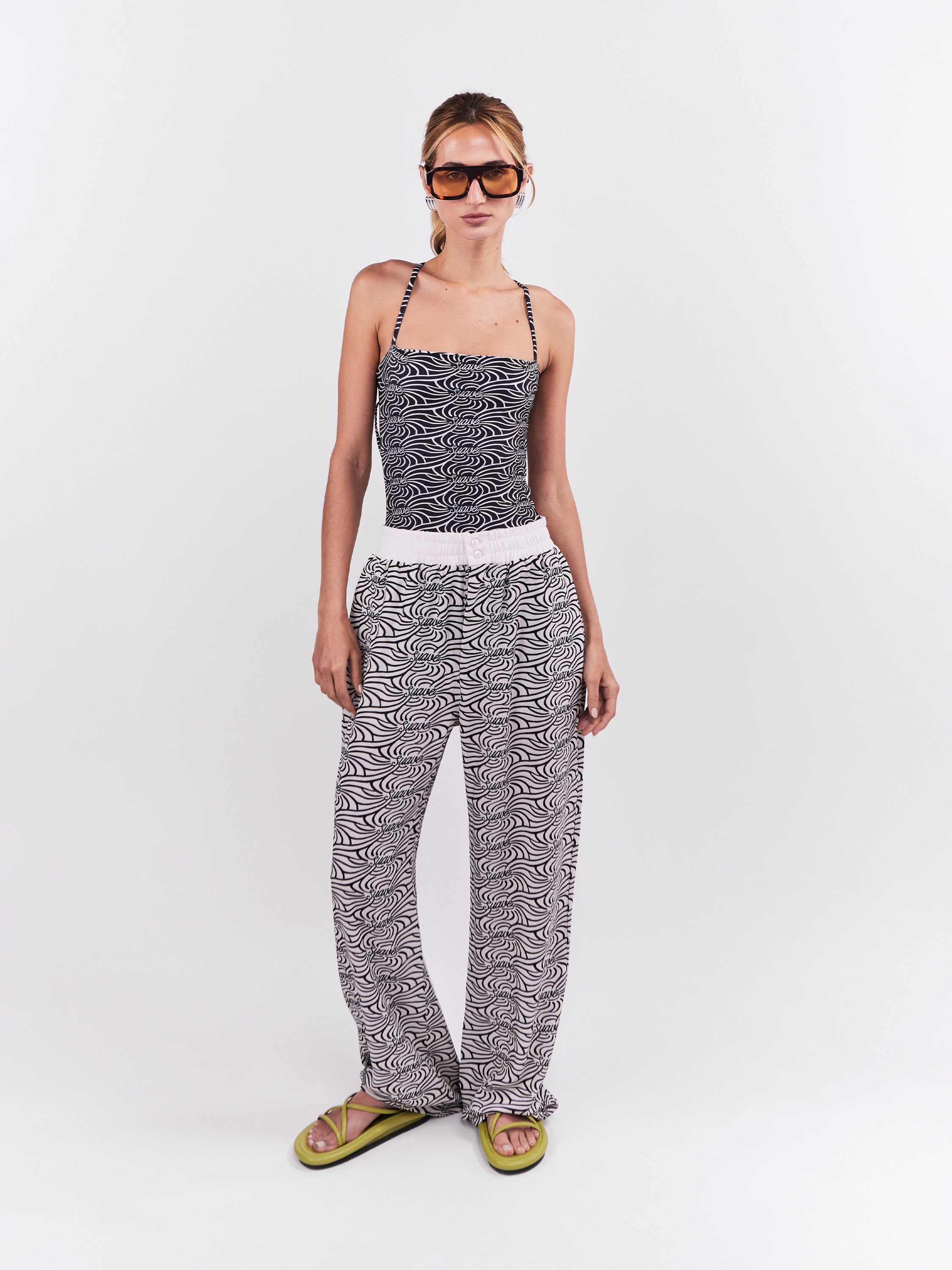 Suave Elastic Trousers - Black